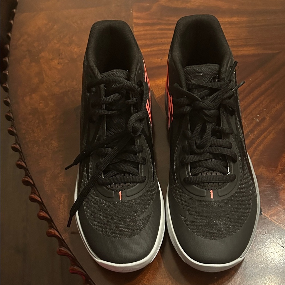 Puma lamelo ball Black and Pink Athletic Sneakers brand new without box